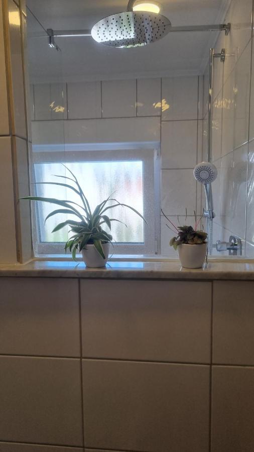 Unter Der Linde Apartment Sankt Wendel Bagian luar foto