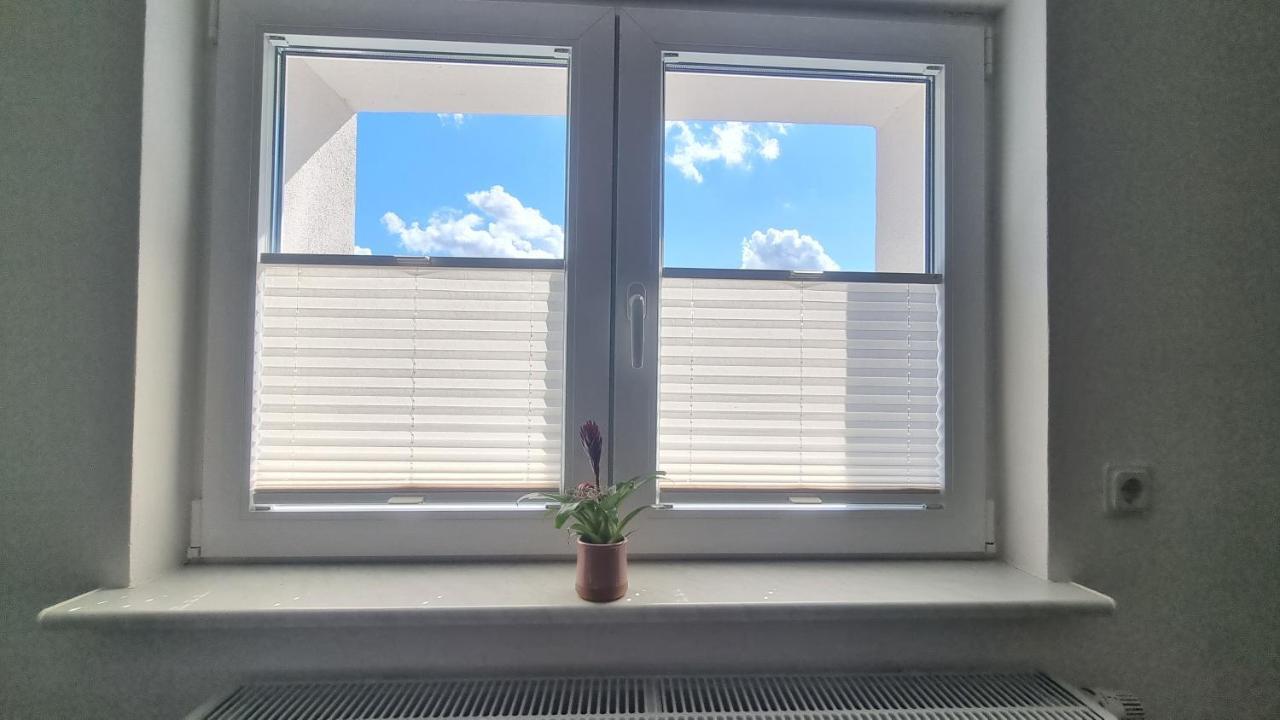 Unter Der Linde Apartment Sankt Wendel Bagian luar foto