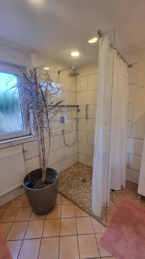 Unter Der Linde Apartment Sankt Wendel Bagian luar foto