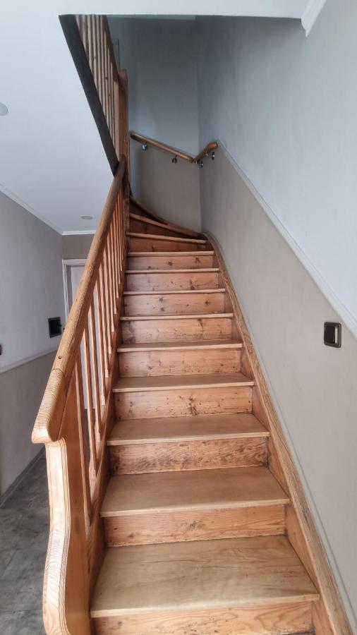 Unter Der Linde Apartment Sankt Wendel Bagian luar foto