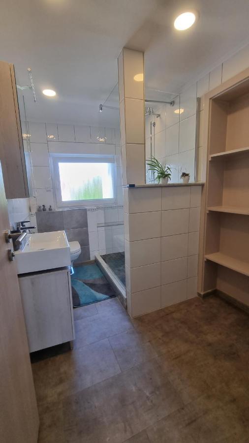 Unter Der Linde Apartment Sankt Wendel Bagian luar foto